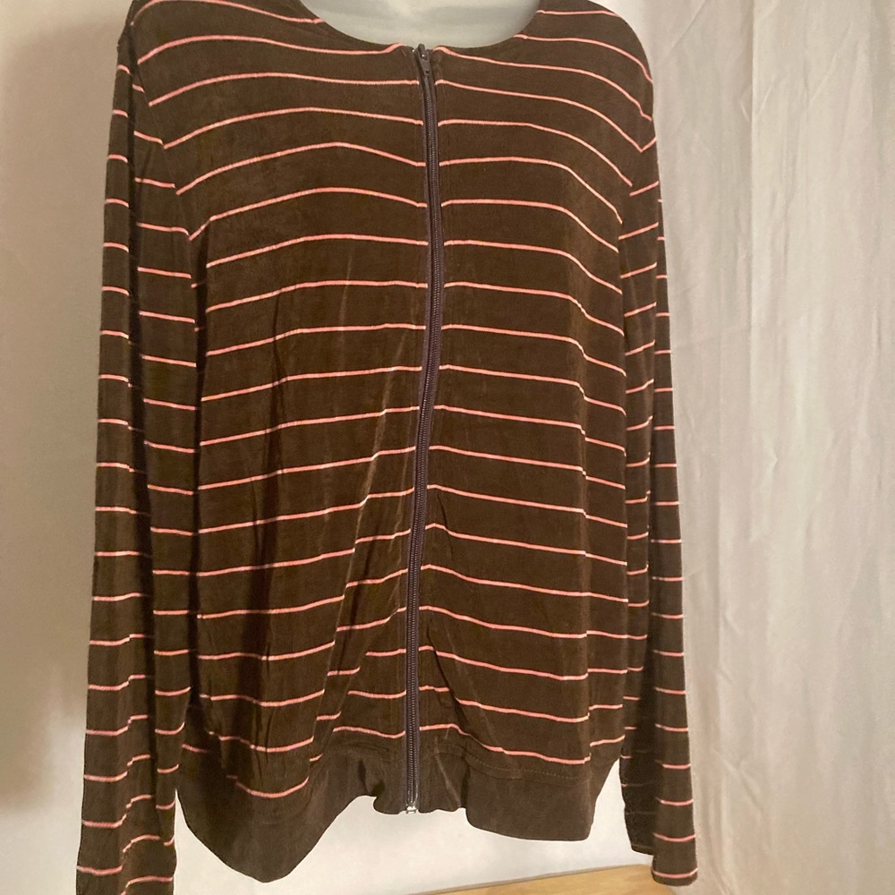 Zip up light jacket large